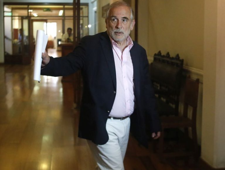 Senador Montes por reunión de La Moneda con la oposición: “Este no es un acuerdo nacional, para eso es el Proceso Constituyente”