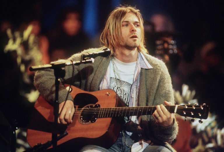 La historia de la guitarra de Kurt Cobain que cuesta un millón de dólares
