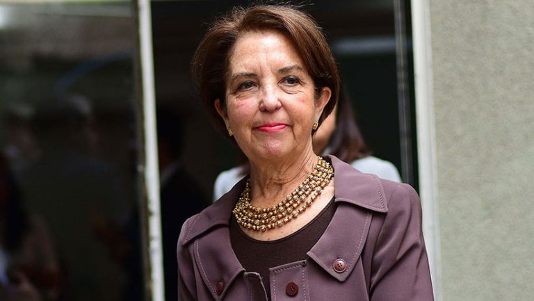 Gloria Hutt descarta idea de ir en lista con Republicanos en la constituyente: “nosotros hemos dicho que no es nuestra opción”