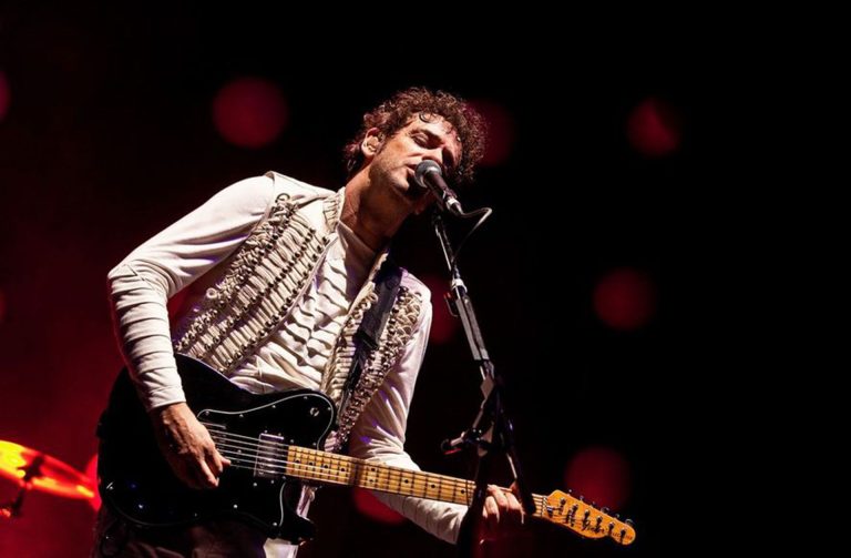 Gustavo Cerati fue elegido por Billboard como uno de los mejores cantantes de rock de la historia