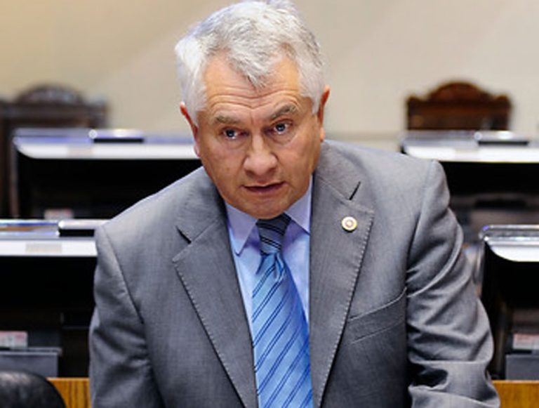 Paris adelanta la incorporación de nuevo laboratorio para 4° dosis: “Es probable que adquiramos también Moderna antes de marzo”