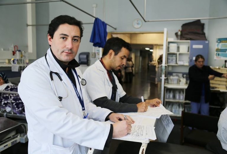 Subdirector de hospital Carlos Van Buren: 