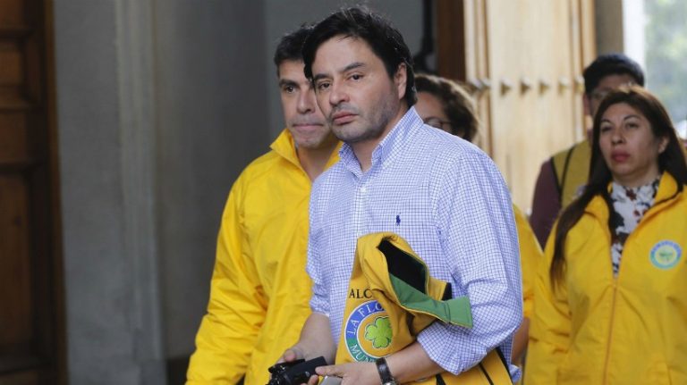 Alcalde Carter por medida de demolición de 