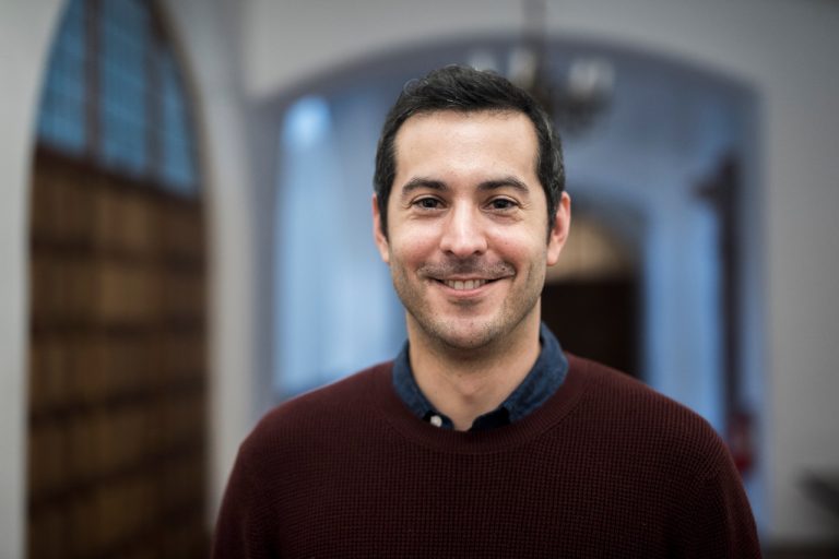 Rodrigo Tapia, del Ministerio de Ciencias nos contó todo sobre el concurso de divulgación 