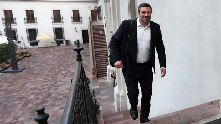 Sichel: el programa de Kast “es su mayor debilidad