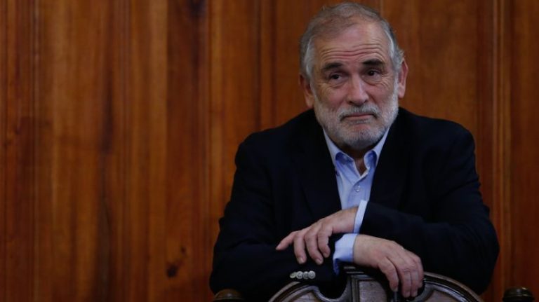 Ministro Montes afirma que “es preocupante” posibles irregularidades de Felipe Ward como ministro de Vivienda