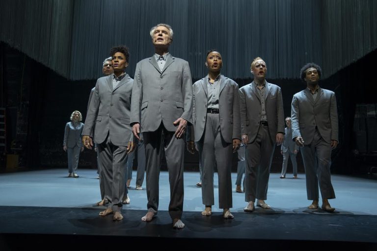 Ya tenemos fecha para el especial de HBO de David Byrne