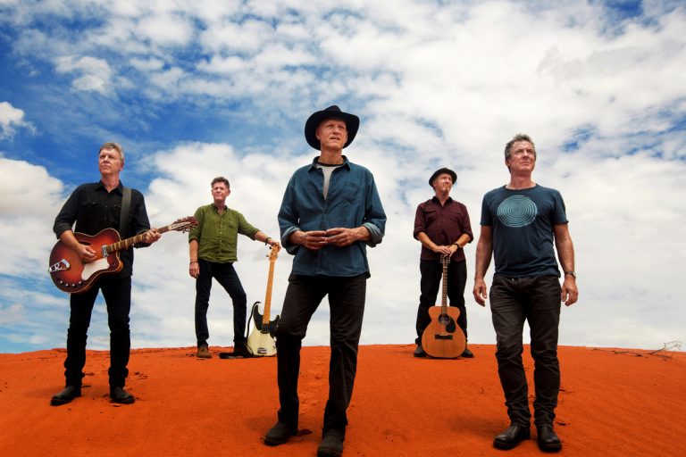 Escucha el nuevo single de Midnight Oil