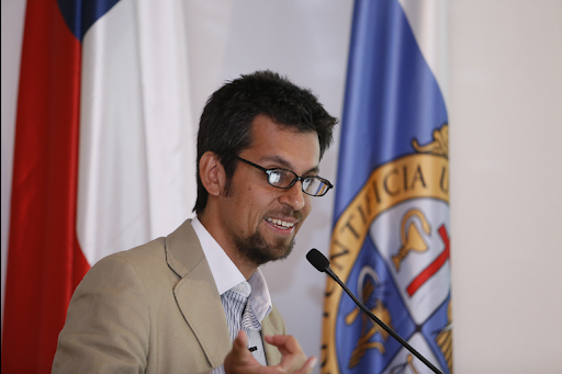 ¿Qué es la chilenidad? Lo conversamos con el sociólogo Felipe Espinoza