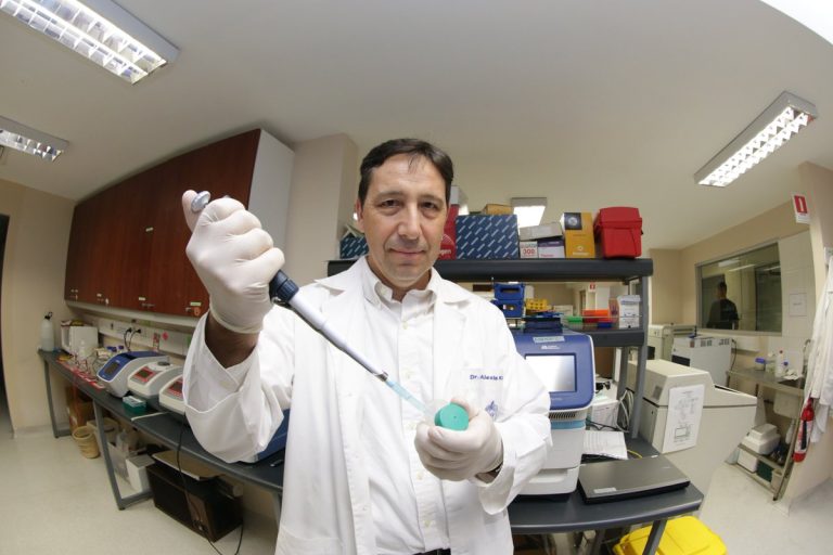 Dr. Kalersis confirma que Sinovac podría hacer solicitud de uso de emergencia al ISP “a finales de diciembre, comienzo de enero”