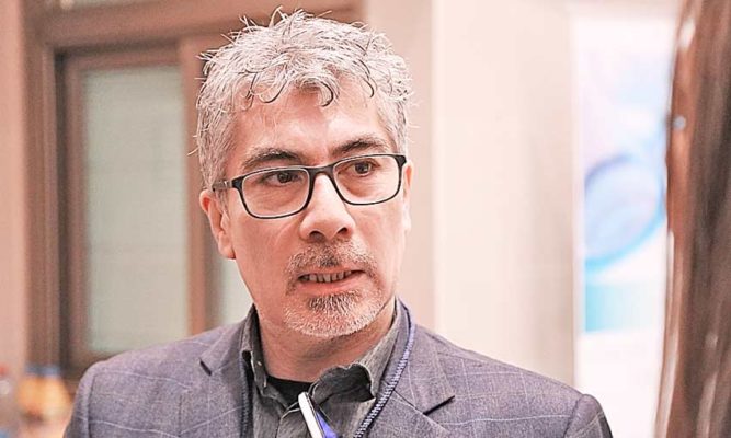 Doctor del Hospital de Magallanes valora haber sido vacunado: “es un aliciente para seguir en esta dura batalla”