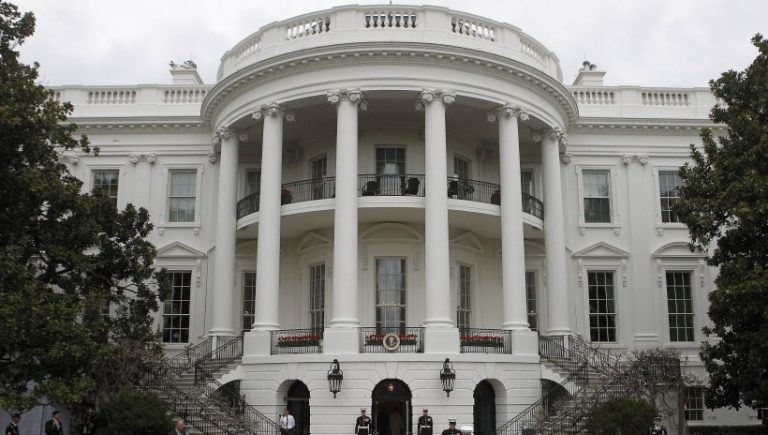 Elecciones en EE. UU.: Trump y Harris disputan punto a punto el control de la Casa Blanca en un reñido escenario electoral