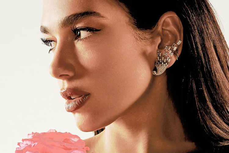 ¿Sabías que Dua Lipa tiene un club de lectura?