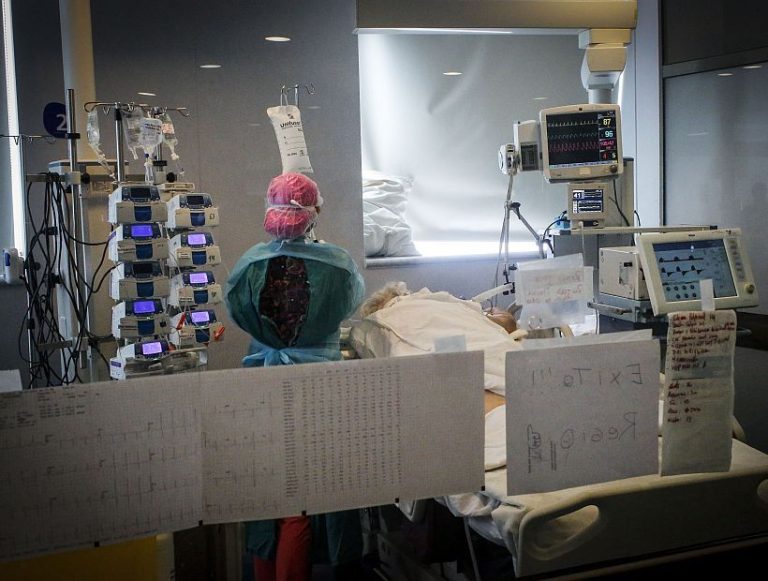 Dr. Cansino alerta por posible escasez de insumos en UCI y afirma que “el dilema de la última cama se vive hace mucho tiempo”