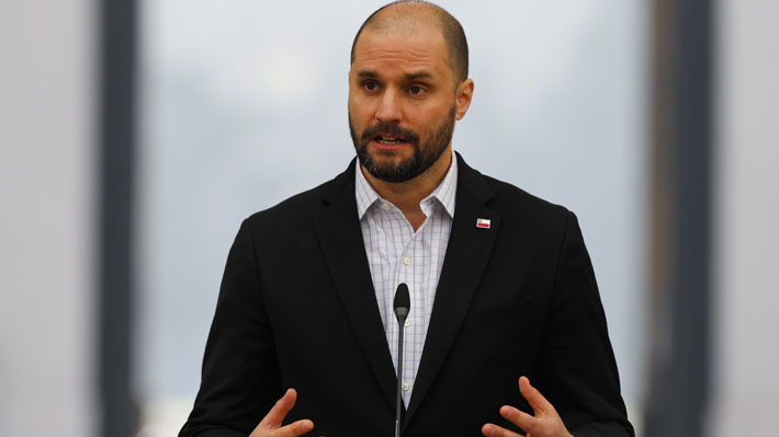 Bellolio dice que futuro gobierno “puede dirigir” el trabajo de la Convención y que si lo desea Boric podría terminar con Estados de Excepción apenas asuma