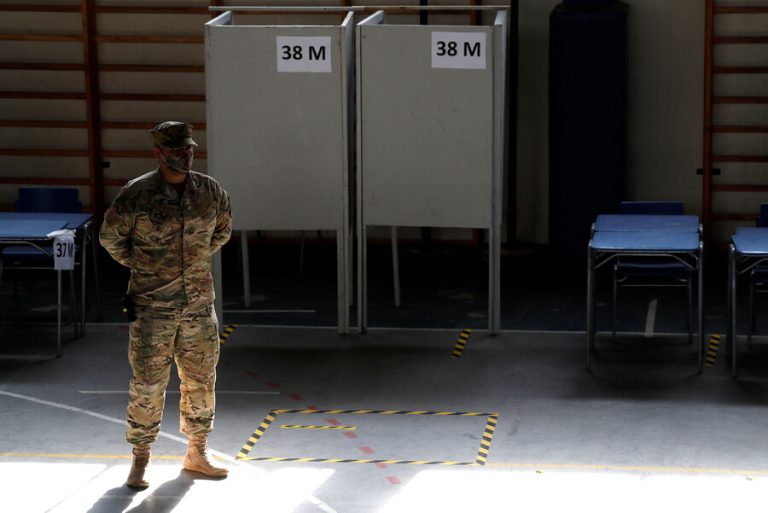 Cristóbal de la Cerda, jefe de fuerza de la Región Metropolitana: 