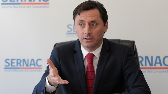 Director del Sernac Lucas del Villar ante formas de pago: 