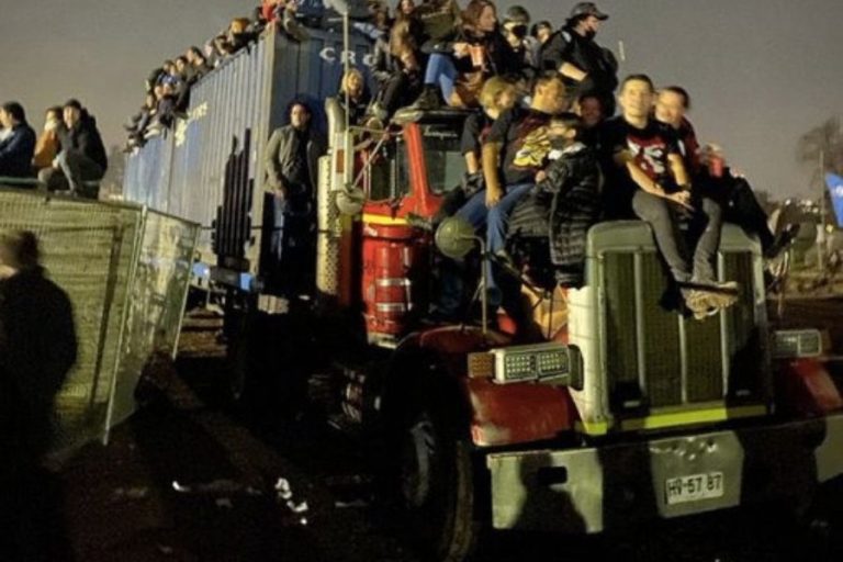 Productoras por desorganización en Metallica: 