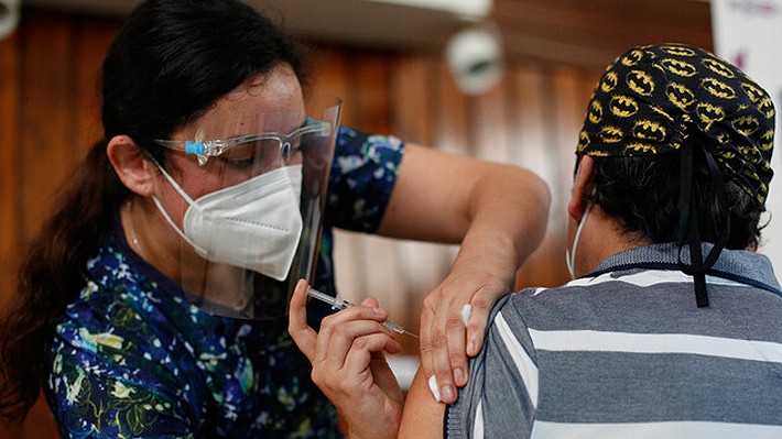 Doctor Juan Carlos Said por molestias tras recibir cuarta dosis: 