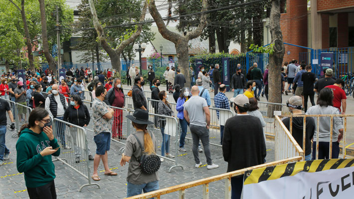 Universo Al Día: Panel político y las perspectivas políticas del día post plebiscito constitucional