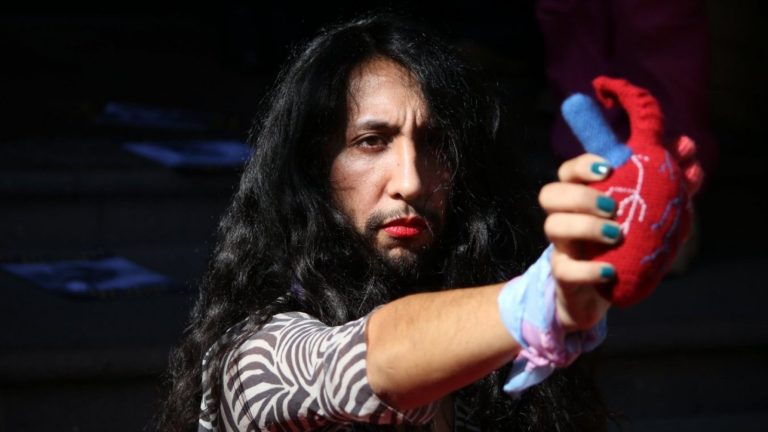 En La Hora del Taco conversamos con Shane Cienfuegos, primera persona en recibir una cédula de identidad no binaria en Chile