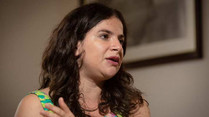 Ministra de la Mujer y Equidad de Género Antonia Orellana y retiro de urgencia al posnatal de emergencia: 