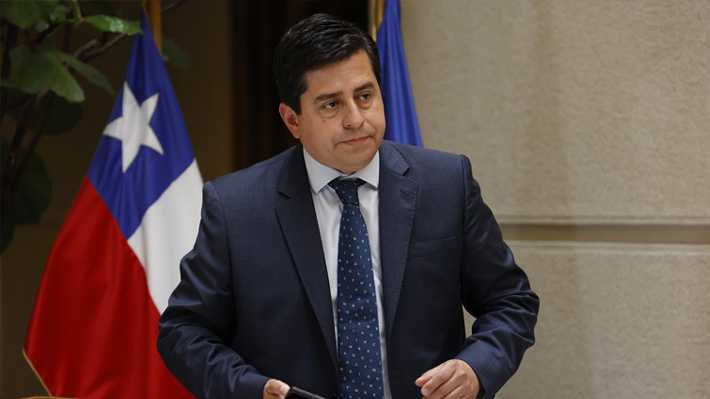 Senador Araya ante críticas de Latorre: 