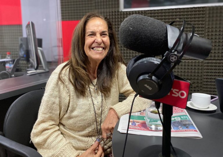 La astróloga Ángeles Lasso presentó su libro 