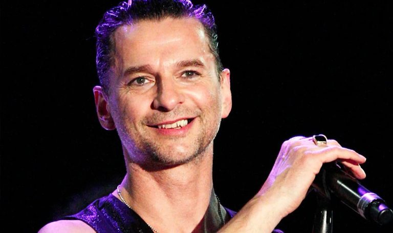 Dave Gahan de Depeche Mode cumple hoy 61 años