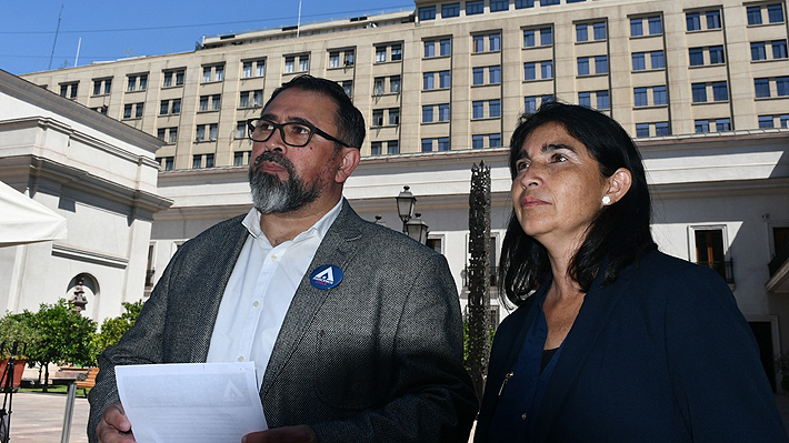 Panel Político de Universo al día debate sobre proyecto que busca impedir un nuevo proceso constituyente