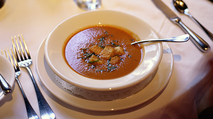 De sopas y caldos para entrar en calor hablamos en La Hora del Taco con el distinguido Dr. Pichangas