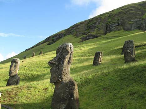 UNIVERSO RENOVABLE: CONOCE AL JOVEN ACTIVISTA RAPA NUI QUE REPRESENTA A CHILE EN EL MUNDO