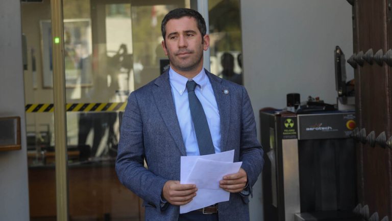 Benjamín Moreno (Republicano) toma distancia de dichos de Naveillán: 