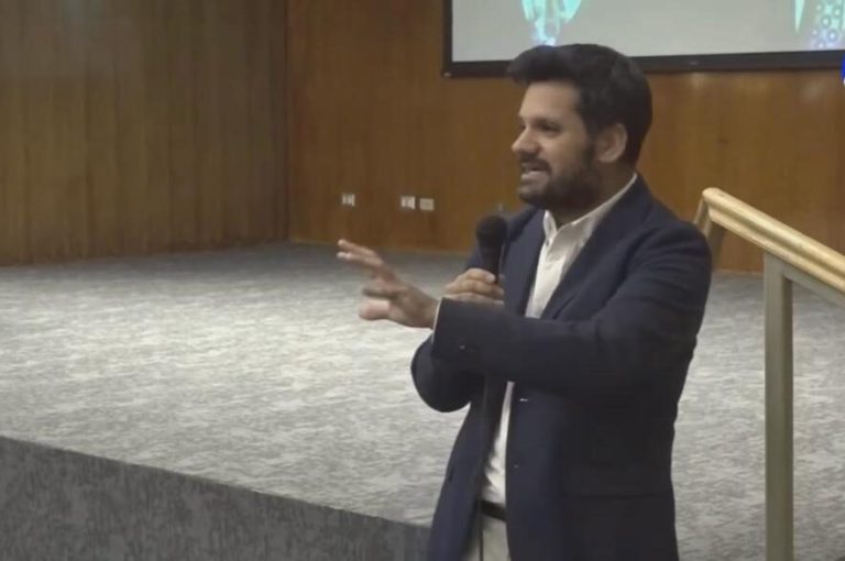 Esteban Sánchez, periodista y divulgador sobre autismo: 