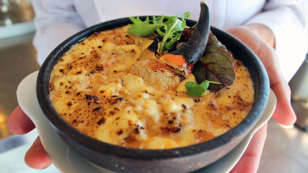 Doctor Pichangas: El pastel de jaiba y las delicias culinarias que ofrece la extensa costa chilena