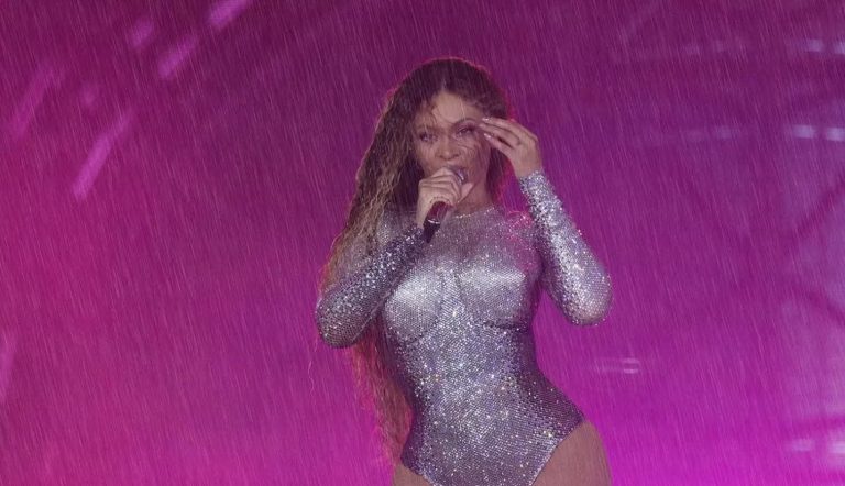 Beyoncé quiere presentarse en el imponente escenario de la esfera de Las Vegas cuando termine la residencia de U2