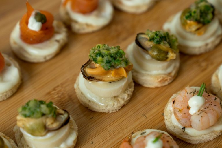 Reviviendo los clásicos canapés: Doctor Pichangas nos etrega sus recetas imperdibles para año nuevo