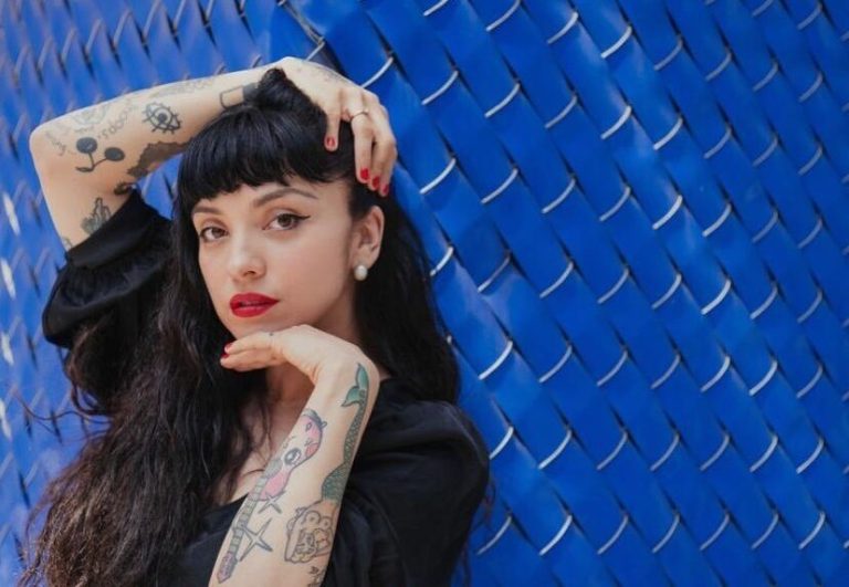 Una chilena ocupa el segundo lugar en el listado de los discos favoritos de Rolling Stone en 2023