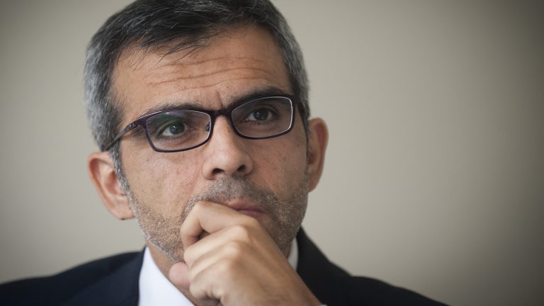 Ministro Cordero por Peso Pluma: 