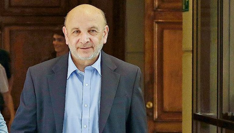 Senador Castro tilda de 