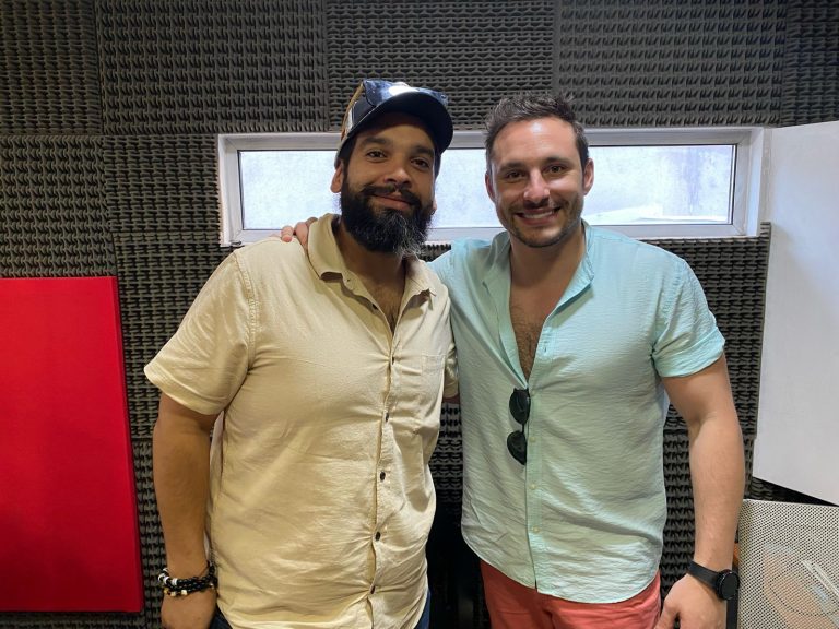 Fuente La Carrera: Una fuente de soda a la antigua, con smash burgers ricas y abundantes