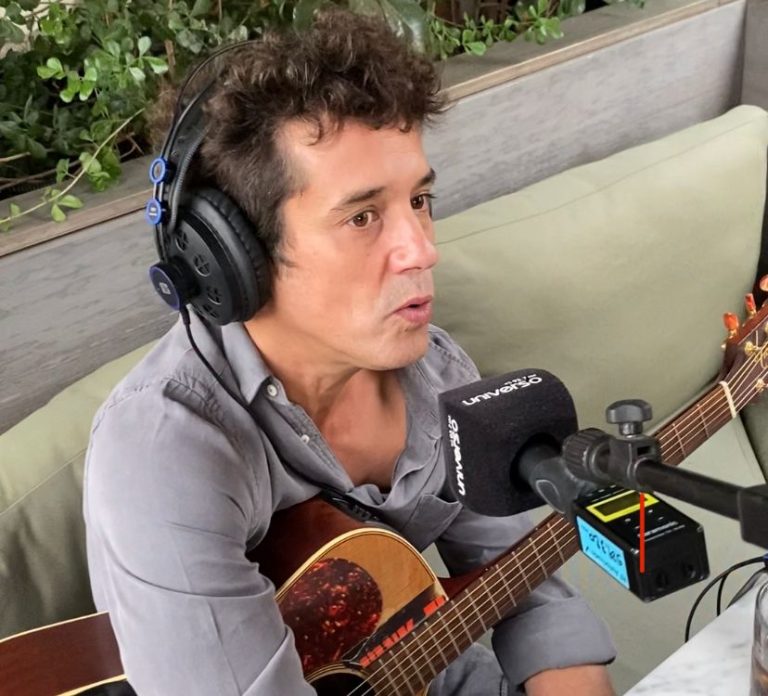 Matías Oviedo deleitó con su interpretación de canciones de Cerati en el aniversario de La Hora del Taco