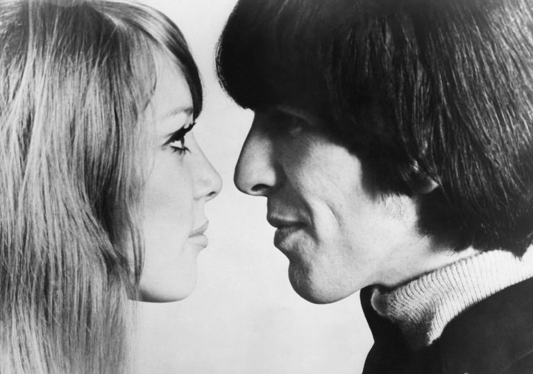 Hoy: Subastan cartas del famoso triángulo amoroso entre Pattie Boyd, Harrison y Clapton