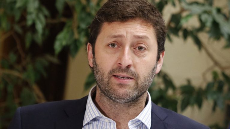 Diputado Coloma insiste en acusación contra Jackson: “creemos que hay un involucramiento directo cuando se omite” lo necesario para la investigación