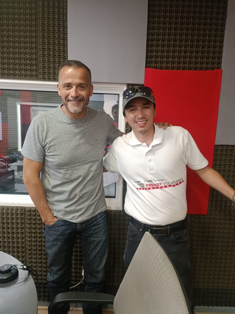 De vendedor de llantas en la calle a dueño de automotoras que venden Lamborghinis