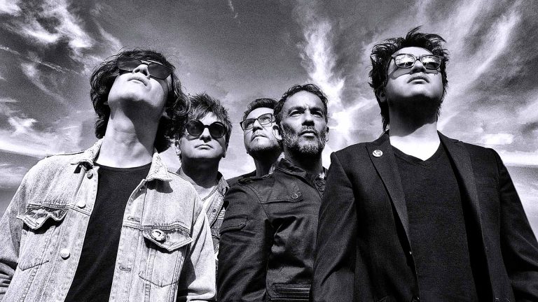 Este fin de semana coinciden los esperados conciertos de Los Bunkers y Los Tres: ¿Cuál es la historia entre las bandas?