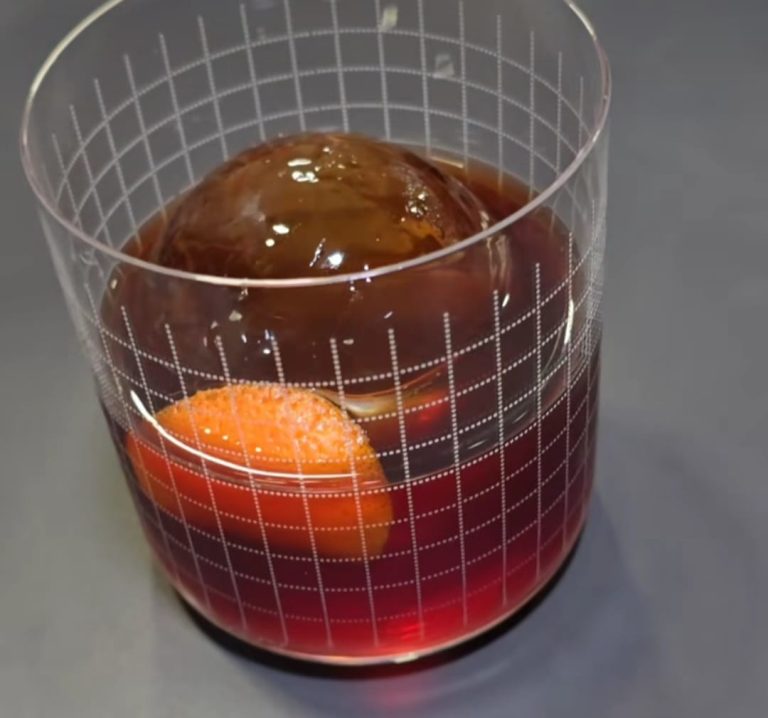 After Office: disfrutamos los brebajes de Nahdin Elias, bartender y manager de Bar Academy