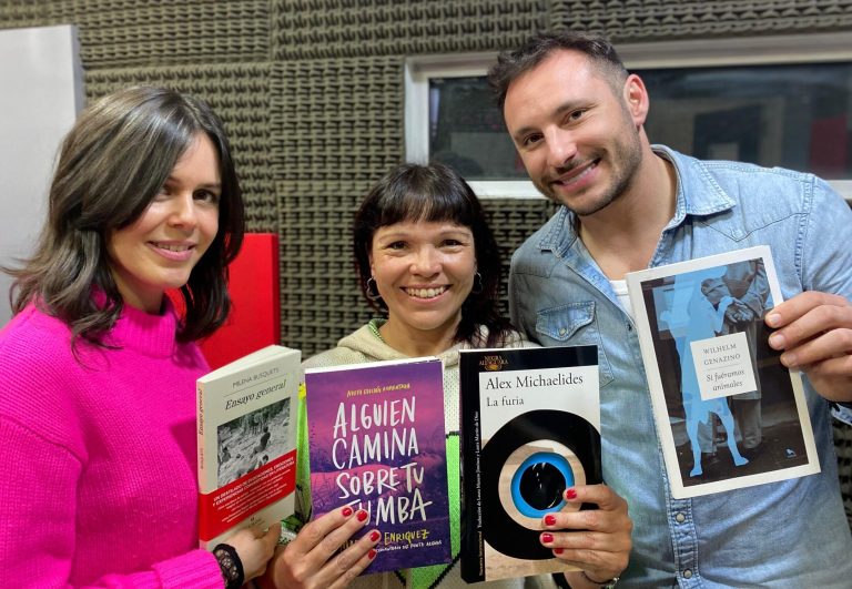 Anita Barra, Librera Feliz de 