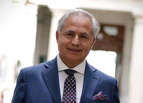 Viuda de Ronald Ojeda pide que se investigue posibles  colaboraciones chilenas en crimen de su esposo