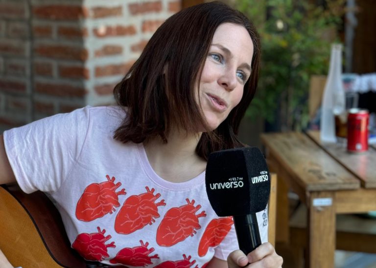 María Colores presenta su nueva canción ¿Qué signo eres?